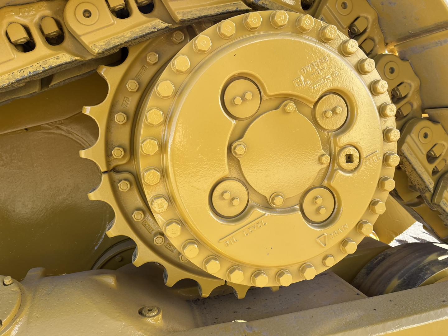 ./imagenes/INVOICE/2019/15809/TAPADOR FRONTAL CATERPILLAR D8N (14).JPG